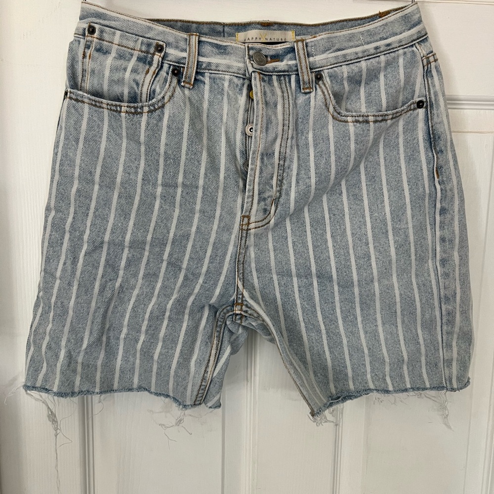 Ultra High-Rise Bermuda, Happy Nature, Size 28, White Striped Jean Short